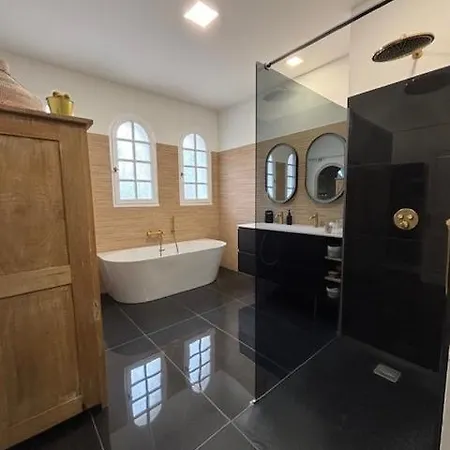 Grande Maison Avec Piscine Дом отдыха