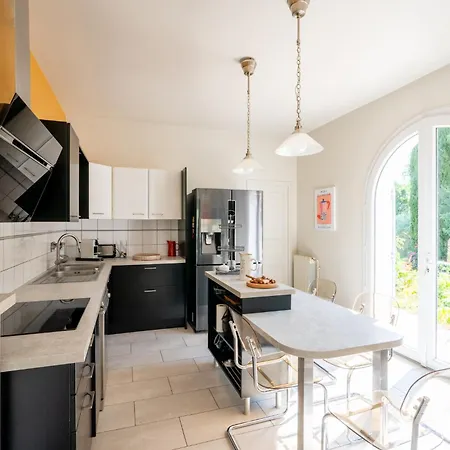 Дом отдыха Grande Maison Avec Piscine Duras